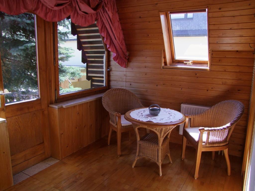 Ferienhaus Erzgebirge "An Der Trebe" Mit Kamin Und Sauna Нойхаузен Стая снимка
